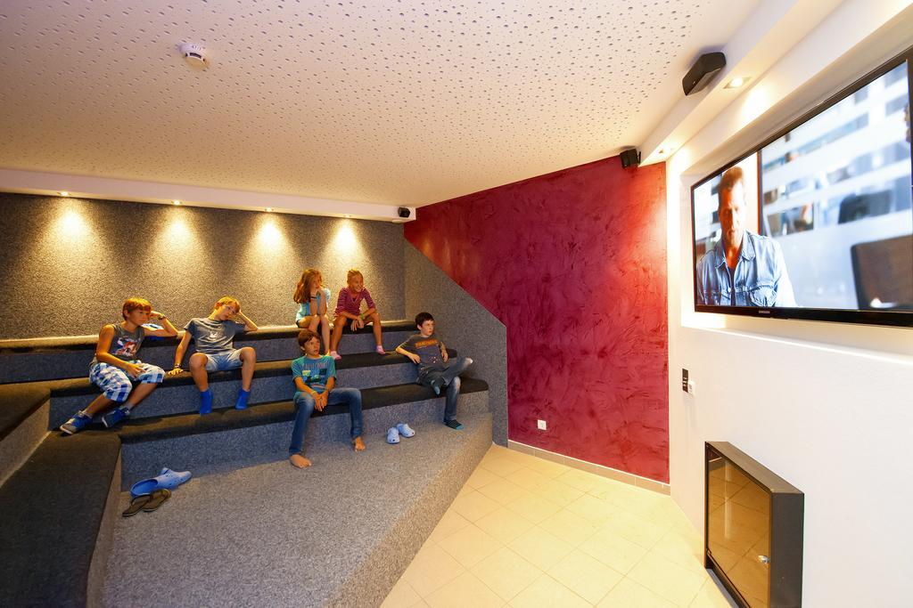 וואגריין Jugendhotel Aicher מראה חיצוני תמונה