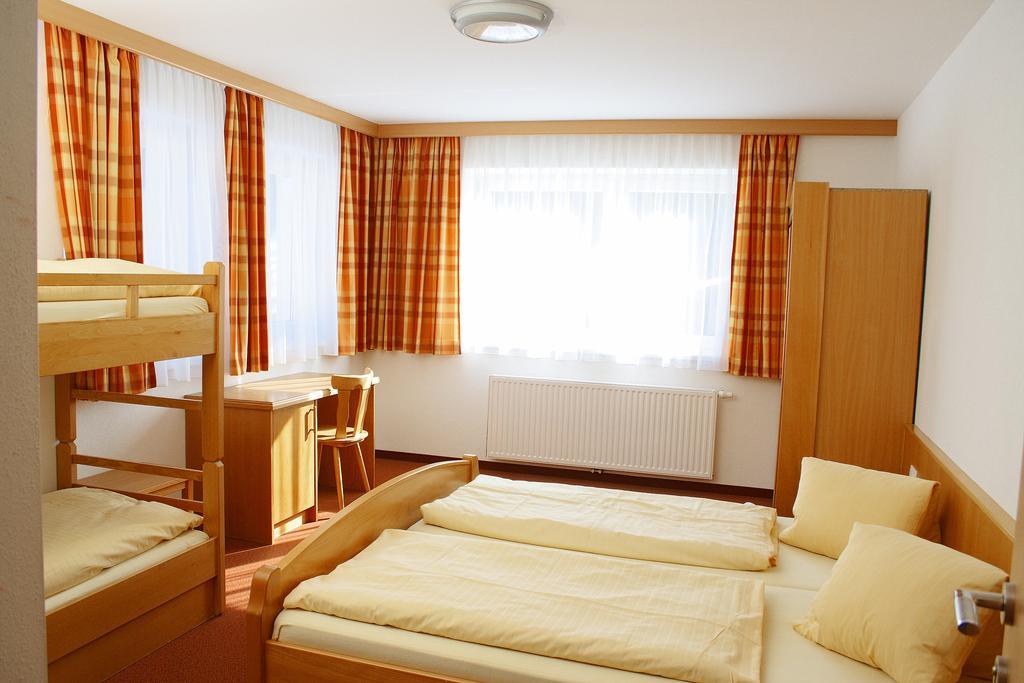 וואגריין Jugendhotel Aicher חדר תמונה